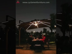 Un parapluie de plage de luxe