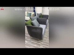 Restaurants extérieurs lumineux de luxe PE canapé en rotin ensemble de patio meubles métalliques imperméables