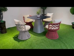 Meubles d'extérieur de luxe Table et chaise en rotin
