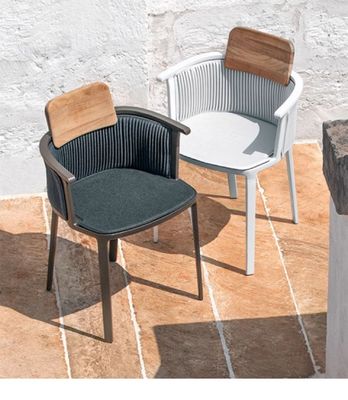 comprar Resistente a los rayos UV, comedor moderno de exterior, mesa de madera de plástico y sillas de mimbre hechas a mano fabricación en línea