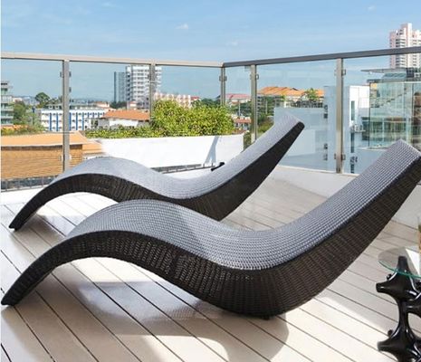 Eco Friendly Beach Swimming Pool PE Rattan S Shaped Lying Bed Lounge Leisure Chair Table